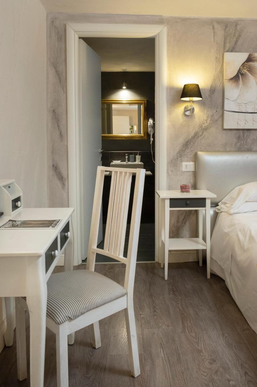 Delsi Suites Pantheon Roma Exterior foto